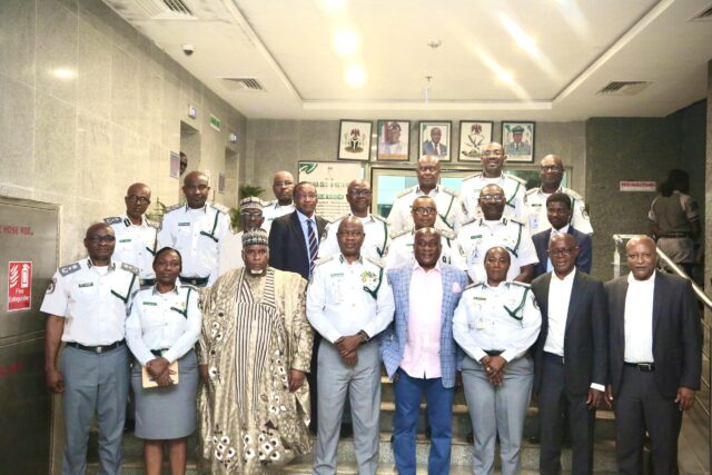 F6870963-051D-46D5-A352-B10B37393511